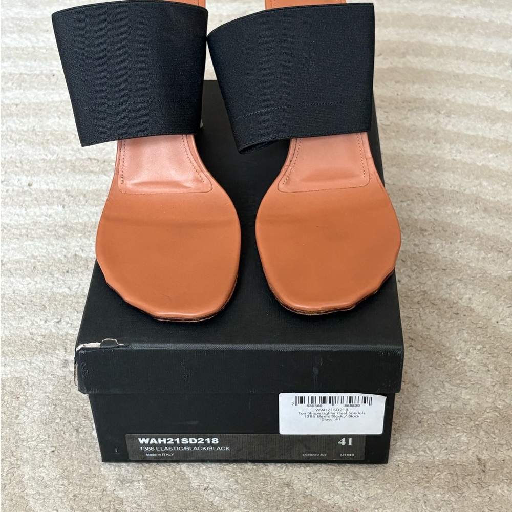 Vetements Black and Tan Heeled shoe